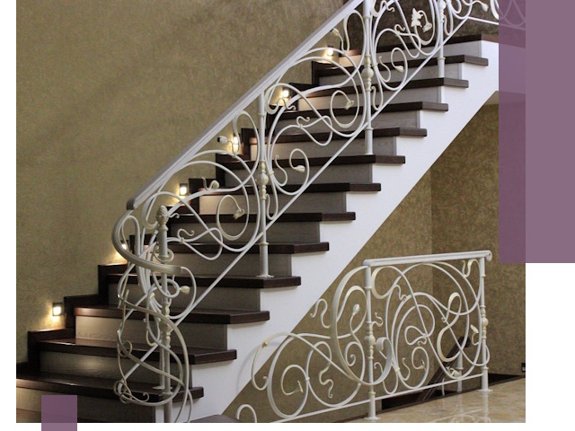 Кованые лестницы под ключ в Полысаеве — изготовление и монтаж