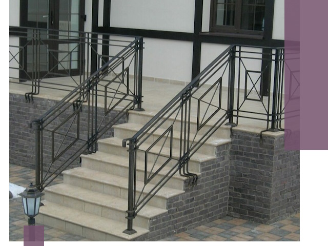 Перила для крыльца в Полысаеве — монтаж, изготовление и установка