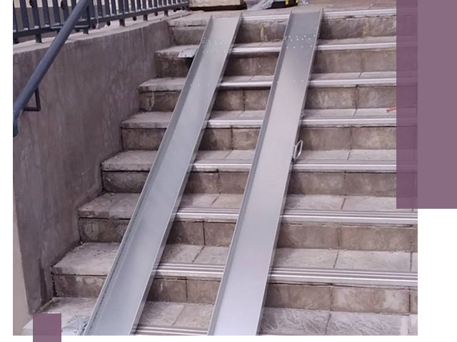 Демонтаж откидных пандусов профессионально в Полысаеве