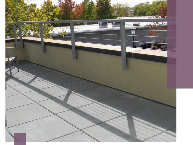 Металлические парапеты под ключ в Полысаеве: монтаж и изготовление